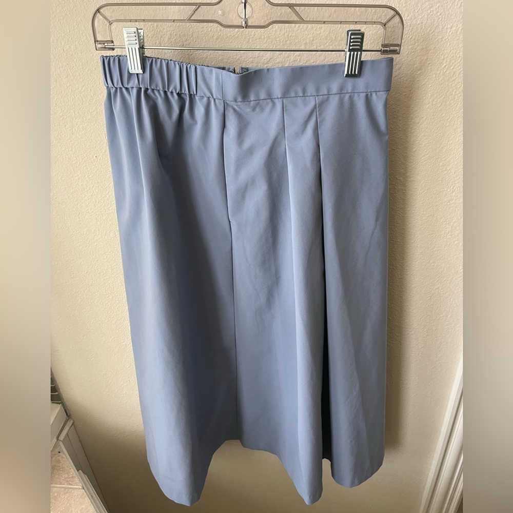 Uniqlo skirt new without tag